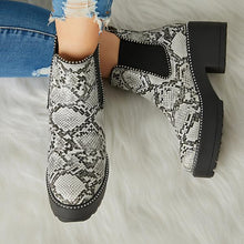 Load image into Gallery viewer, Lydiashoes Women Casual Snakeskin Platform Slip On Boots