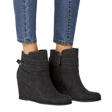 Load image into Gallery viewer, Lydiashoes Autumn Winter Fashion Suede Strap Zipper Wedge Boots