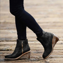 Load image into Gallery viewer, Lydiashoes Women Vintage Wedge Boots Casual Chic Zipper Boots