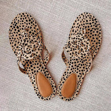 Load image into Gallery viewer, Lydiashoes Leopard Printed Hollow Out Beach Slippers