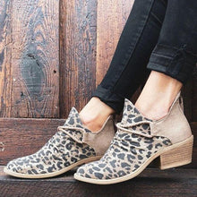 Load image into Gallery viewer, Lydiashoes Leopard Chunky Heel Canvas Boots